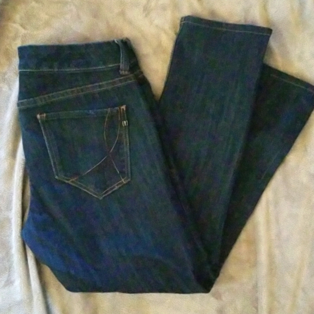 !it jeans short hottie